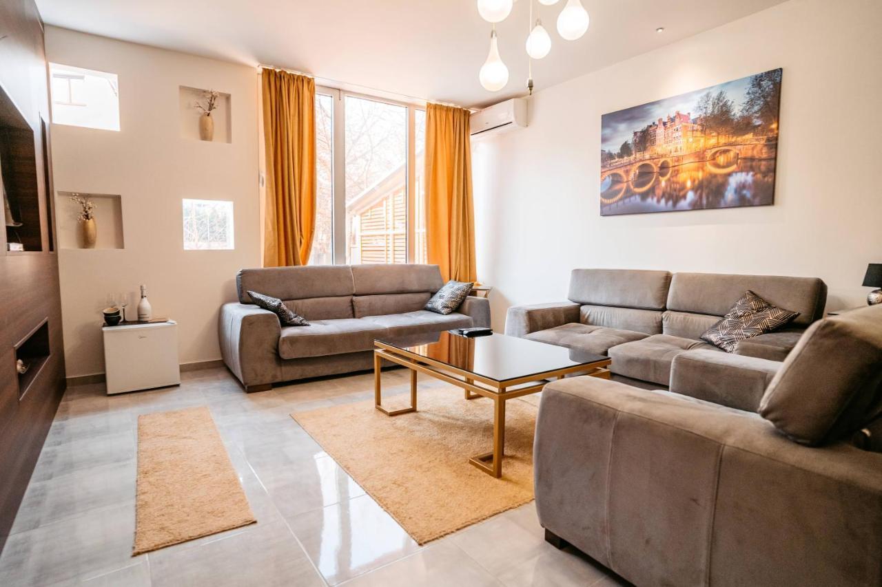 Magico Rooms & Apartments Nisz Zewnętrze zdjęcie