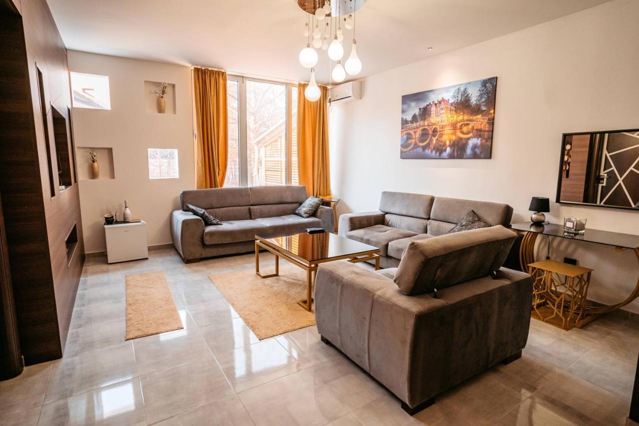 Magico Rooms & Apartments Nisz Zewnętrze zdjęcie