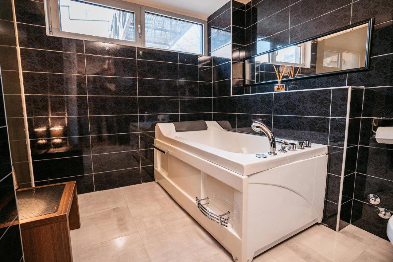 Magico Rooms & Apartments Nisz Zewnętrze zdjęcie